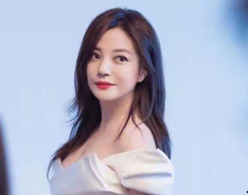 赵薇爆料最新消息,揭秘娱乐圈惊人内幕 第1张 赵薇爆料最新消息,揭秘娱乐圈惊人内幕 第1张